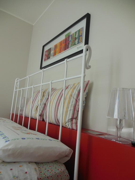 I Perticali Bed and Breakfast Carrù Værelse billede